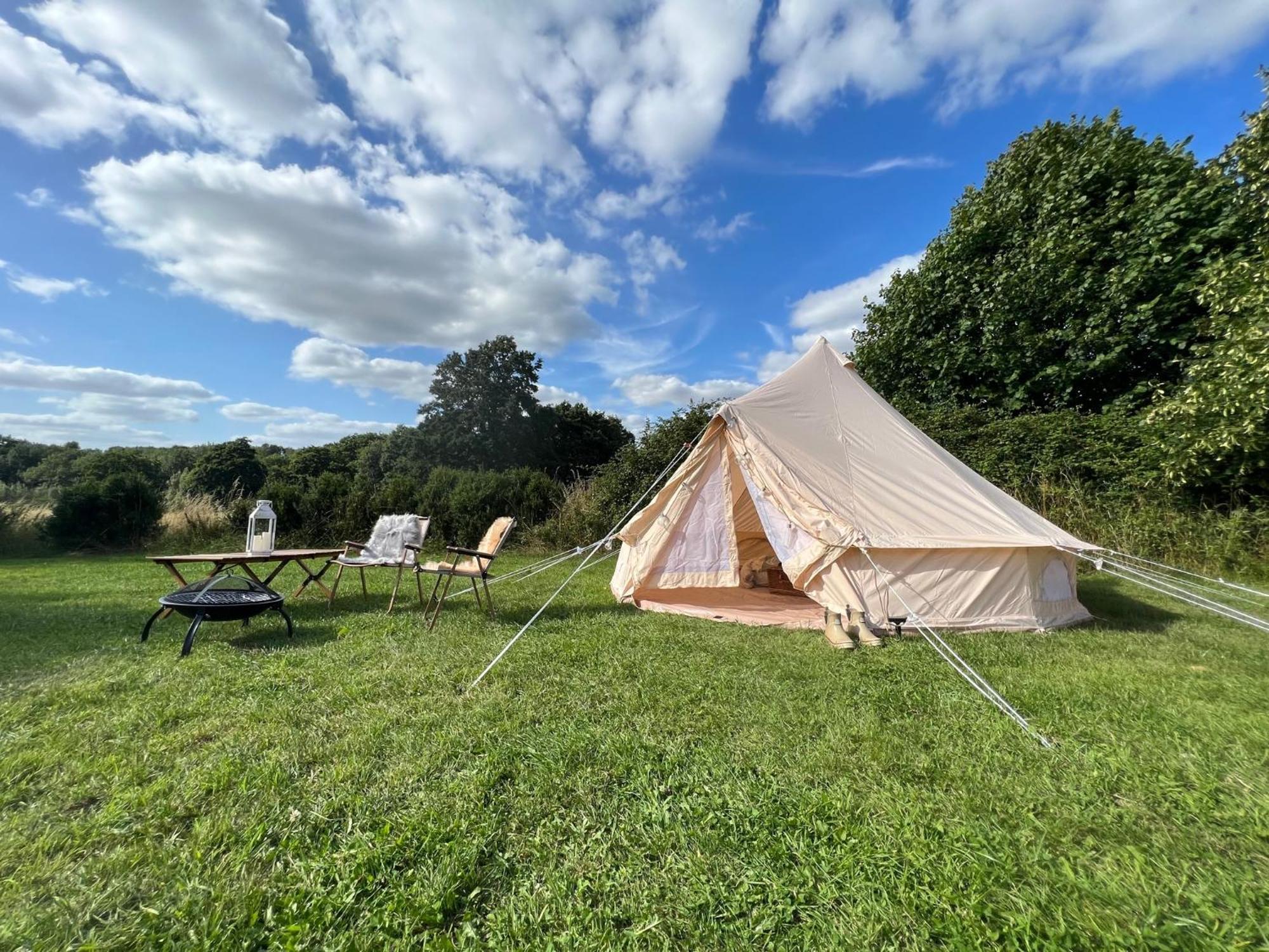 Bell Tent 4M And 7M Fossewold Cotswold Camping Moreton-in-Marsh Eksteriør bilde