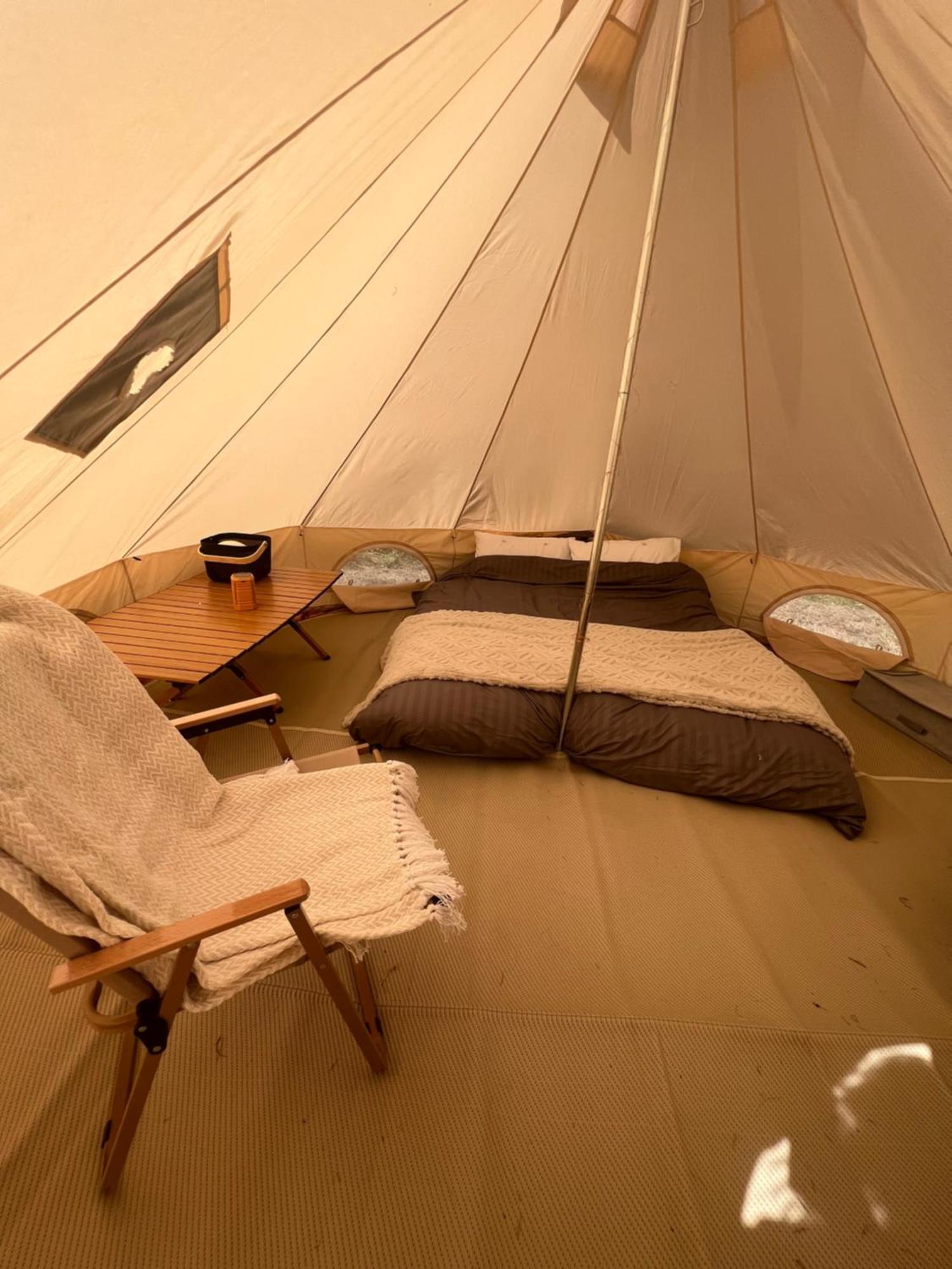 Bell Tent 4M And 7M Fossewold Cotswold Camping Moreton-in-Marsh Eksteriør bilde