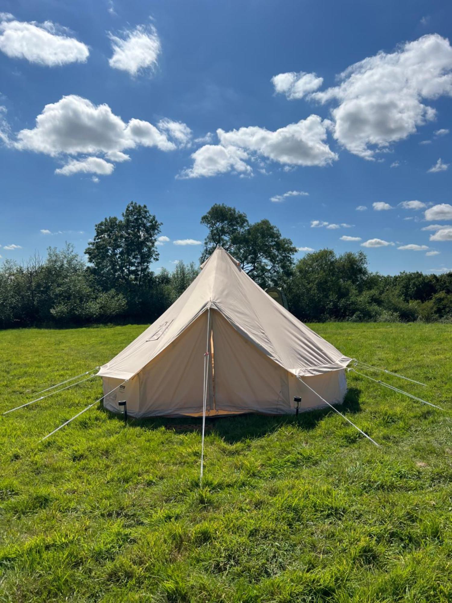 Bell Tent 4M And 7M Fossewold Cotswold Camping Moreton-in-Marsh Eksteriør bilde