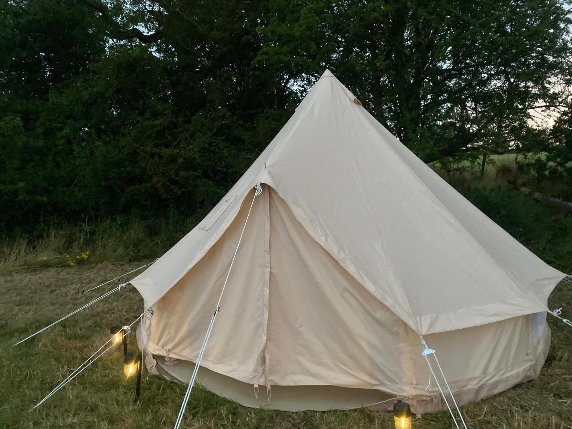 Bell Tent 4M And 7M Fossewold Cotswold Camping Moreton-in-Marsh Eksteriør bilde